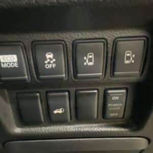 ELGRAND　エルグランド　ライダー 白本革シートマニュアルシート  【特別仕様車】