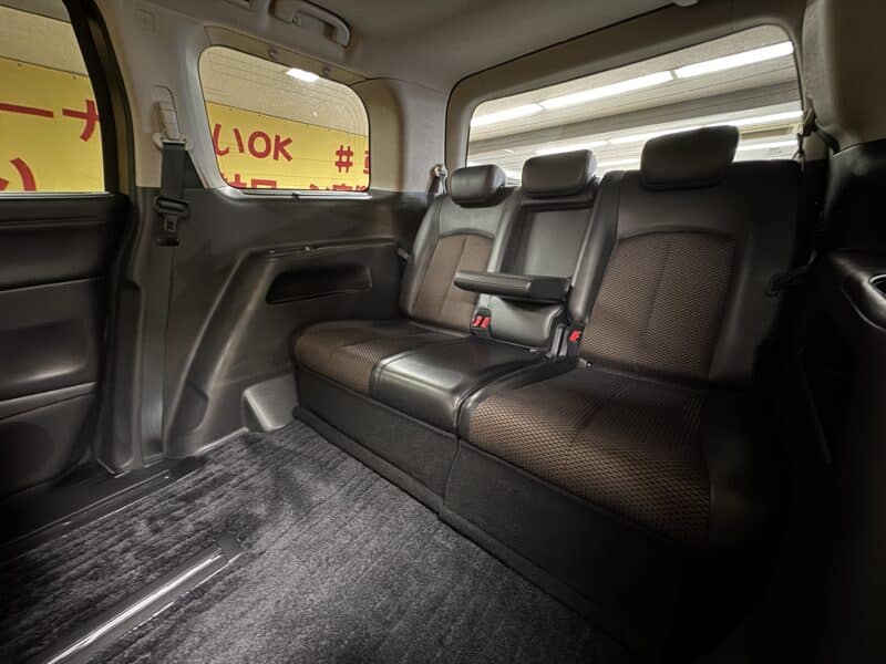 ELGRAND エルグランド 250ハイウェイスター アーバンクロム【特別仕様車】【サンルーフ】