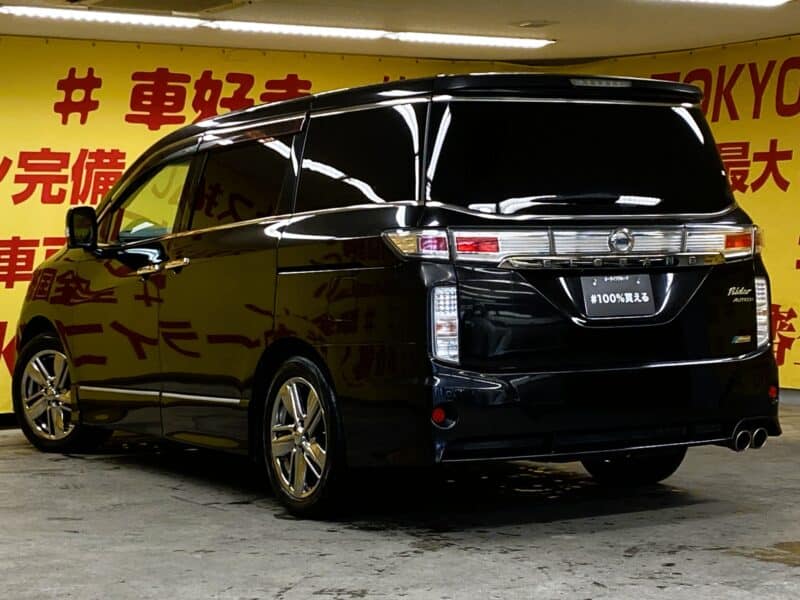 ELGRAND エルグランド ライダー 白本革シートマニュアルシート 【特別仕様車】