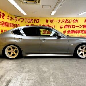 FUGA 　フーガ　ハイブリッド　【総合評価優良車】【カスタム】【車検２年付】