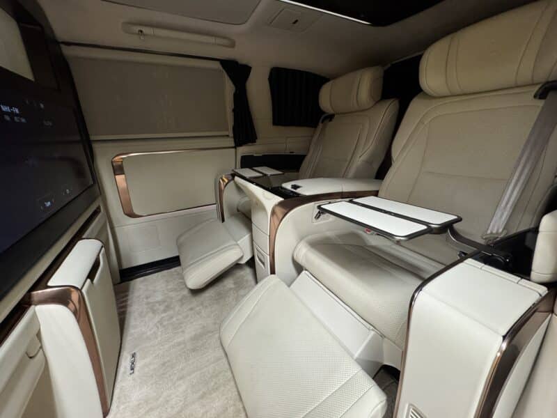 LEXUS LM500h エグゼクティブ【総合評価優良車】【4WD】【新車保証】