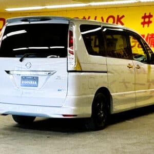 SERENA　セレナ　ハイウェイスター エアロモード【４WD】【特別仕様車】【総合評価優良車】