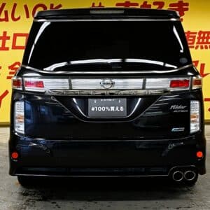 ELGRAND　エルグランド　ライダー 白本革シートマニュアルシート  【特別仕様車】