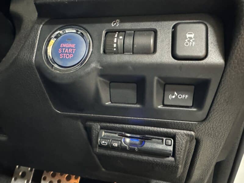 IMPREZA インプレッサ XV HV 2.0i-L 【総合評価優良車】【4WD】【車検2年付】