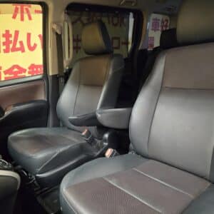 ESQUIRE エスクァイア　HV　Gi　