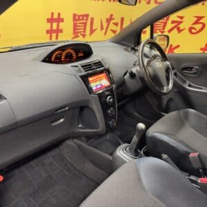VITZ ヴィッツ RS 【5MT】