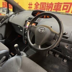 VITZ ヴィッツ RS 【5MT】