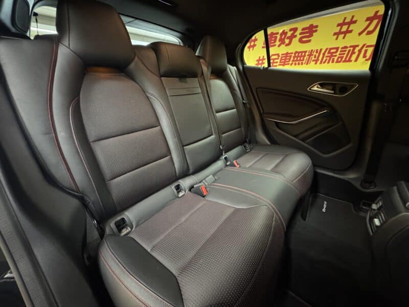 MERCEDES BENZ メルセデス・ベンツ GLA250 4マチック【4WD】【総合評価優良車】【車検2年付】