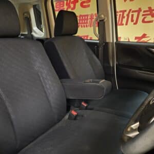 N-BOX　カスタムGターボパッケージ　【4WD】【ターボ車】