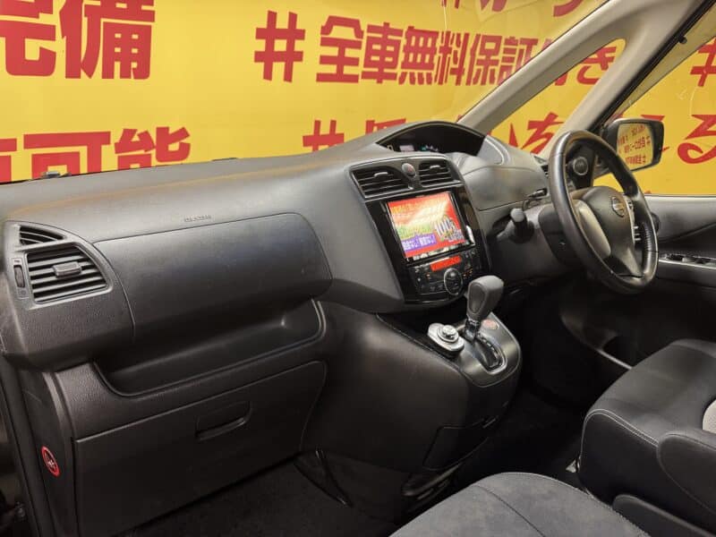 SERENA セレナ ライダー パフォーマンススペック ブラックライン S-HYBRID 【特別仕様車】