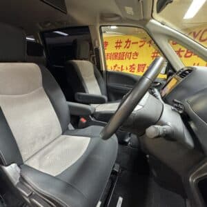 SERENA セレナ ライダー パフォーマンススペック ブラックライン S-HYBRID 【特別仕様車】