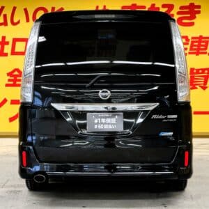 SERENA セレナ ライダー パフォーマンススペック ブラックライン S-HYBRID 【特別仕様車】