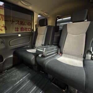 SERENA セレナ ライダー パフォーマンススペック ブラックライン S-HYBRID 【特別仕様車】