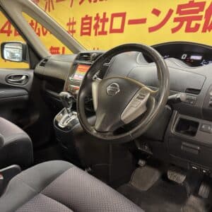 SERENA　セレナ　ハイウェイスター Vセレクション【総合評価優良車】【特別仕様車】【タイヤ4本新品装着】