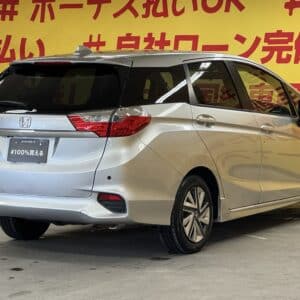 SHUTTLE　シャトル　【車検2年付】