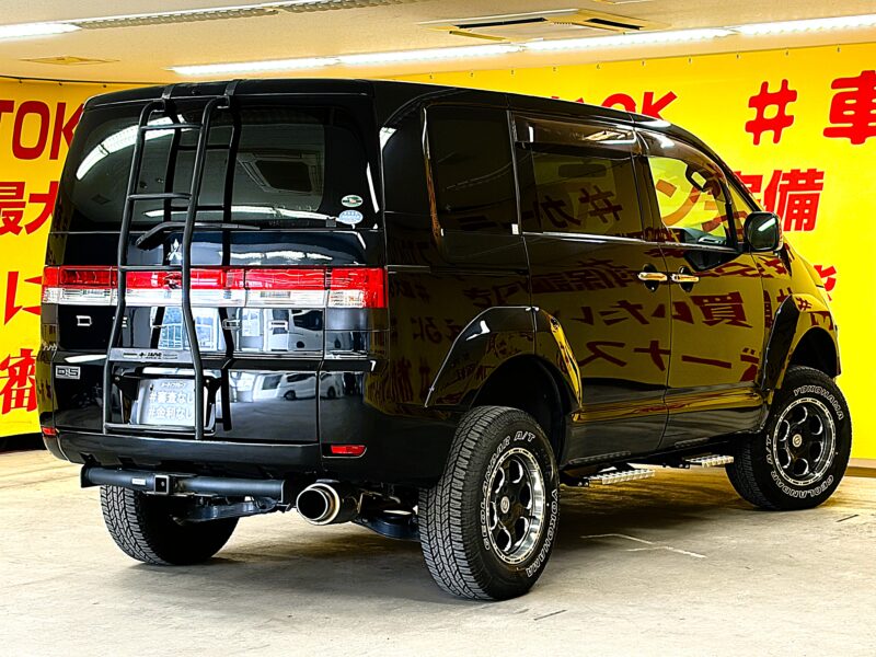 DELICA デリカD5 Gプレミアム 【4WD】【カスタム】【車検2年付】