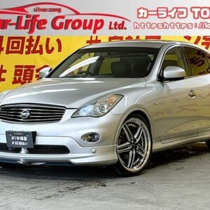 SKYLINE　スカイライン クロスオーバー　370GT typeP　【カスタム】【車検２年付】