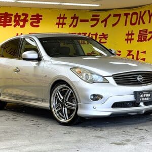 SKYLINE　スカイライン クロスオーバー　370GT typeP　【カスタム】【車検２年付】