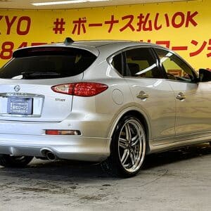 SKYLINE　スカイライン クロスオーバー　370GT typeP　【カスタム】【車検２年付】