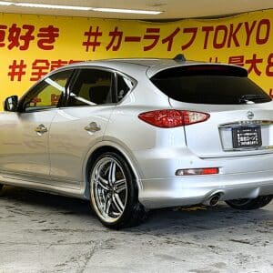 SKYLINE　スカイライン クロスオーバー　370GT typeP　【カスタム】【車検２年付】