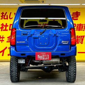 Jimny　ジムニー　クロスアドベンチャー　XC　７型【カスタム】【４ＷＤ】＂ターボ車＂　強固なラダーフレームをもつ本格的軽クロスカントリー✨リフトＵＰキット装着済み！社外前後バンパー装着済🌈4WDシステムは副変速機付きのパートタイム4WDとなり、アクティブに楽しむハイパフォーマンスモデルのXCですので、どんな道でも走行できます♪月々3万円台～ご案内✨クロスアドベンチャー専用16AW🛞！道なき道を選ぶオフロード専用タイヤ装着💪社外ナビ🗾DVD再生・Ｂｌｕｅｔｏｏｔｈ接続ＯＫ🏕️大人気車両ですので、お早目のお問い合わせをよろしくお願いいたします🙇TOKYO店専用HPでも在庫確認可能‼今すぐチェック✨ 【carlifegroup.tokyo.jp)】で検索🕵️‍♂️