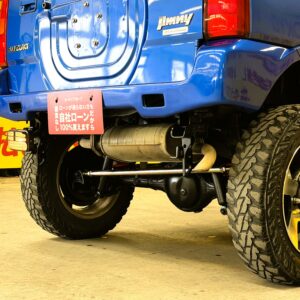 Jimny　ジムニー　クロスアドベンチャー　XC　７型【カスタム】【４ＷＤ】＂ターボ車＂　強固なラダーフレームをもつ本格的軽クロスカントリー✨リフトＵＰキット装着済み！社外前後バンパー装着済🌈4WDシステムは副変速機付きのパートタイム4WDとなり、アクティブに楽しむハイパフォーマンスモデルのXCですので、どんな道でも走行できます♪月々3万円台～ご案内✨クロスアドベンチャー専用16AW🛞！道なき道を選ぶオフロード専用タイヤ装着💪社外ナビ🗾DVD再生・Ｂｌｕｅｔｏｏｔｈ接続ＯＫ🏕️大人気車両ですので、お早目のお問い合わせをよろしくお願いいたします🙇TOKYO店専用HPでも在庫確認可能‼今すぐチェック✨ 【carlifegroup.tokyo.jp)】で検索🕵️‍♂️