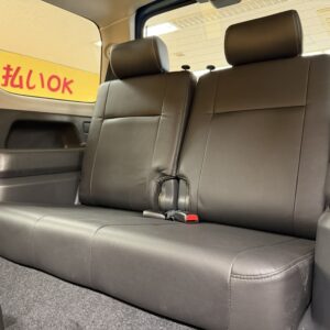 Jimny　ジムニー　クロスアドベンチャー　XC　７型【カスタム】【４ＷＤ】＂ターボ車＂　強固なラダーフレームをもつ本格的軽クロスカントリー✨リフトＵＰキット装着済み！社外前後バンパー装着済🌈4WDシステムは副変速機付きのパートタイム4WDとなり、アクティブに楽しむハイパフォーマンスモデルのXCですので、どんな道でも走行できます♪月々3万円台～ご案内✨クロスアドベンチャー専用16AW🛞！道なき道を選ぶオフロード専用タイヤ装着💪社外ナビ🗾DVD再生・Ｂｌｕｅｔｏｏｔｈ接続ＯＫ🏕️大人気車両ですので、お早目のお問い合わせをよろしくお願いいたします🙇TOKYO店専用HPでも在庫確認可能‼今すぐチェック✨ 【carlifegroup.tokyo.jp)】で検索🕵️‍♂️