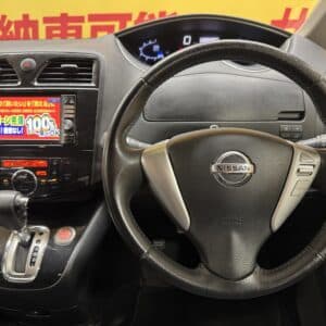 SERENA　セレナ　ハイウェイスター Vセレクション【総合評価優良車】【特別仕様車】【タイヤ4本新品装着】