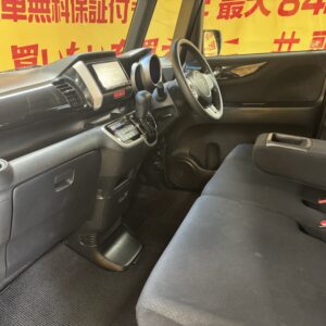 N-BOXカスタム　G・Lパッケージ【車検２年付】