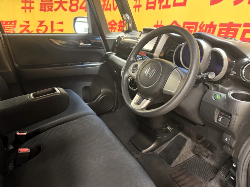 N-BOXカスタム G・Lパッケージ【車検2年付】