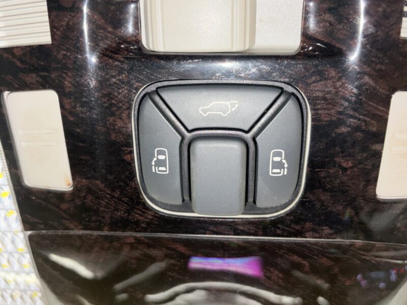 VELLFIRE ヴェルファイア 2.4Z プラチナセレクション 【特別仕様車】【ユーザー買取車】【カスタム】【車検2年付】