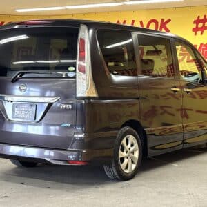 SERENA　セレナ　ハイウェイスター Vセレクション【総合評価優良車】【特別仕様車】【タイヤ4本新品装着】