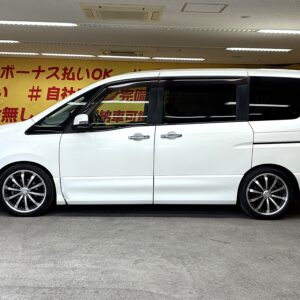 SERENA　セレナ　ハイウェイスター　【総合評価優良車】【車検2年付】【1年保証】