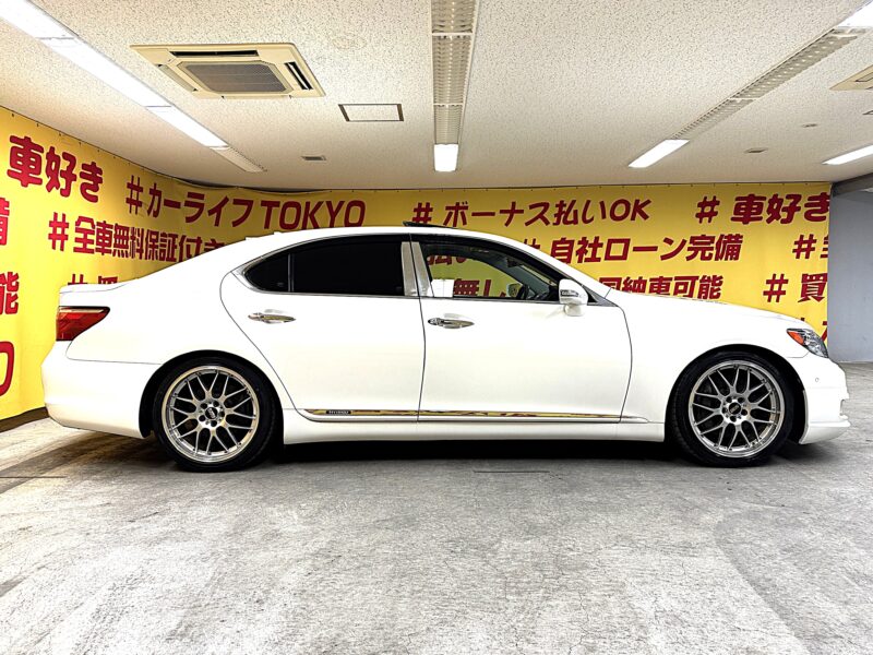 LEXUS レクサス LS600h Iパッケージ【4WD】