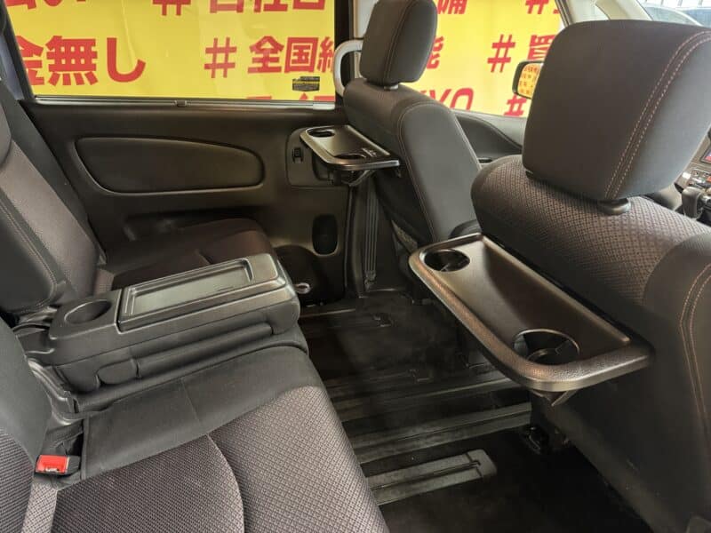 SERENA セレナ ハイウェイスター Vセレクション【総合評価優良車】【特別仕様車】【タイヤ4本新品装着】