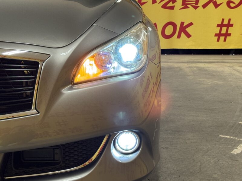 FUGA フーガHV 【カスタム】【サンルーフ】【車検2年付】