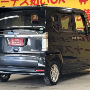 N-BOXカスタム　G・Lパッケージ【車検２年付】