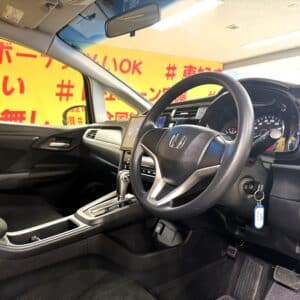 SHUTTLE　シャトル　【車検2年付】