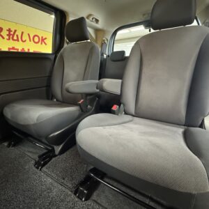 FREED　フリード　Ｇジャストセレクション　【４WD】【タイヤ４本新品】【ユーザー買取車】