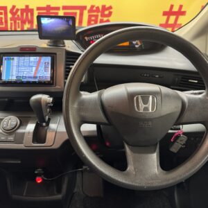 FREED　フリード　Ｇジャストセレクション　【４WD】【タイヤ４本新品】【ユーザー買取車】