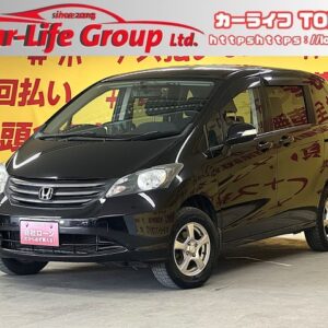 FREED　フリード　Ｇジャストセレクション　【４WD】【タイヤ４本新品】【ユーザー買取車】