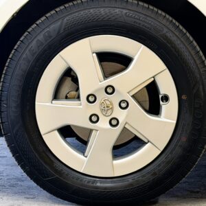 PRIUS　プリウス　Ｓ　LEDエディション　【特別仕様車】