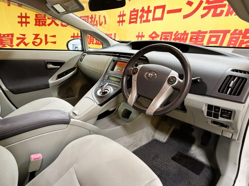 PRIUS プリウス S LEDエディション 【特別仕様車】