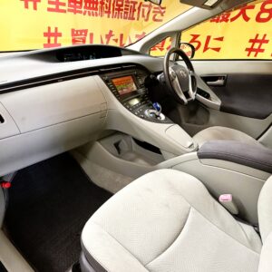 PRIUS　プリウス　Ｓ　LEDエディション　【特別仕様車】