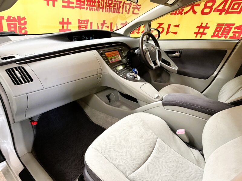 PRIUS プリウス S LEDエディション 【特別仕様車】