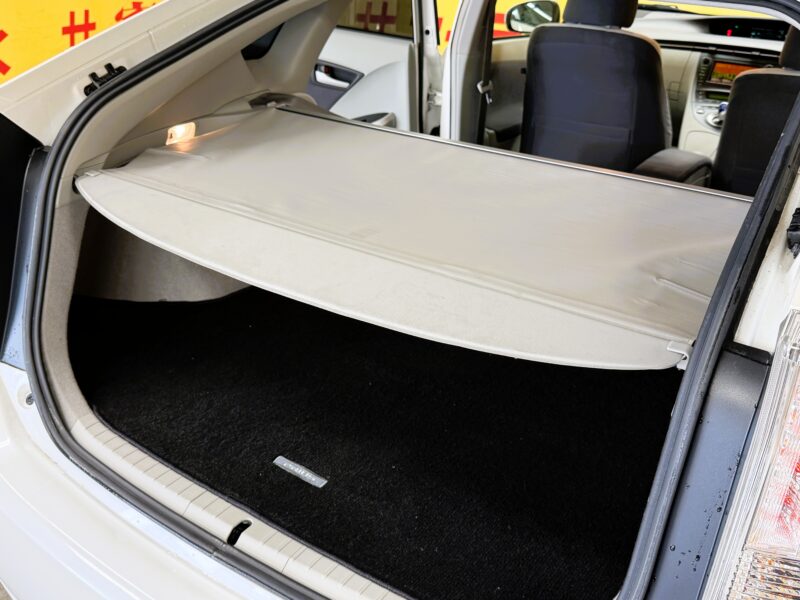 PRIUS プリウス S LEDエディション 【特別仕様車】