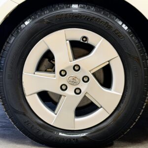 PRIUS プリウス S 【サンルーフ】【車検2年付】【タイヤ4本新品】