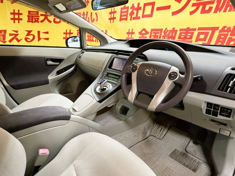 PRIUS プリウス S 【サンルーフ】【車検2年付】【タイヤ4本新品】