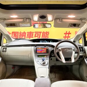 PRIUS プリウス S 【サンルーフ】【車検2年付】【タイヤ4本新品】