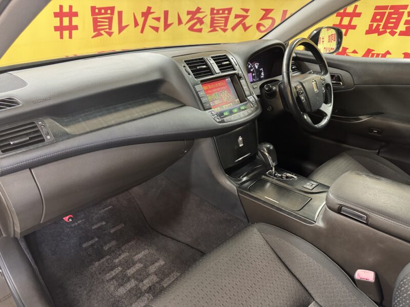 CROWN クラウン 2.5 アスリート ナビパッケージ 【車検2年付】【タイヤ4本新品】